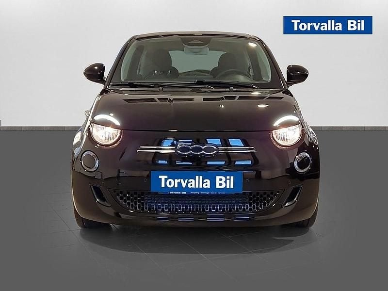 Begagnad Fiat 500e Icon 86 kW (118 HK) 2020 Svart Halvkombi