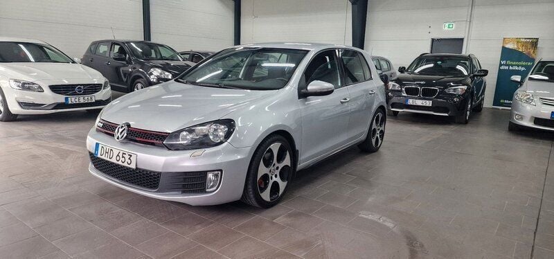Silver Begagnad 2010 VW Golf VI GTI Halvkombi | 99 900 kr (Marknadspris) - Bild 1/4