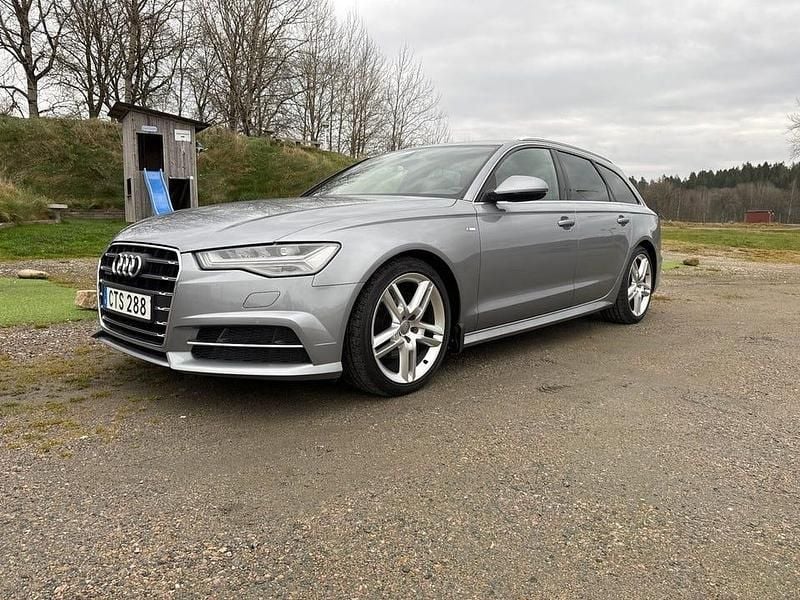 Grå Begagnad 2017 Audi A6 S-Line Kombi | 227 500 kr (Lite dyr) - Bild 1/4