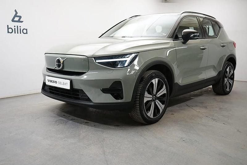 Begagnad Volvo XC40 Core 185 kW (252 HK) 2022 Grön SUV