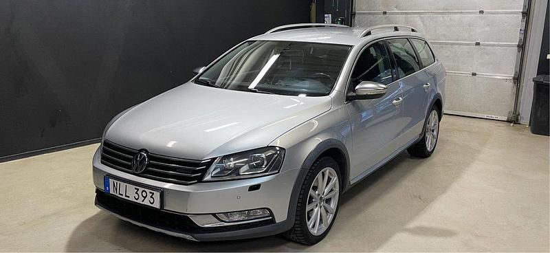 Silver Begagnad 2014 VW Passat Alltrack Kombi | 78 000 kr (Marknadspris) - Bild 1/4