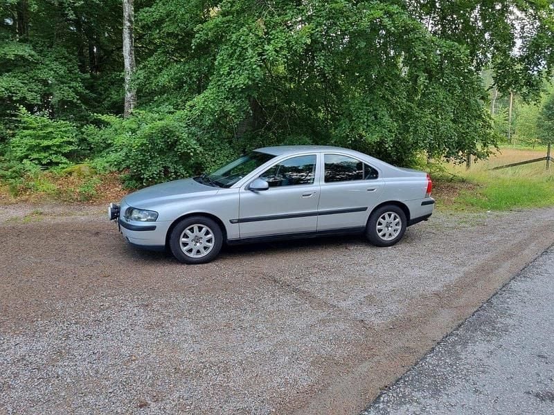 Begagnad 2003 Volvo S60 Sedan | 24 900 kr - Bild 1/4