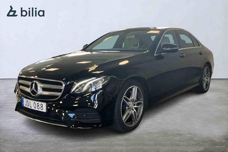Svart Begagnad 2017 Mercedes E220 Sedan | 289 900 kr (Marknadspris) - Bild 1/1
