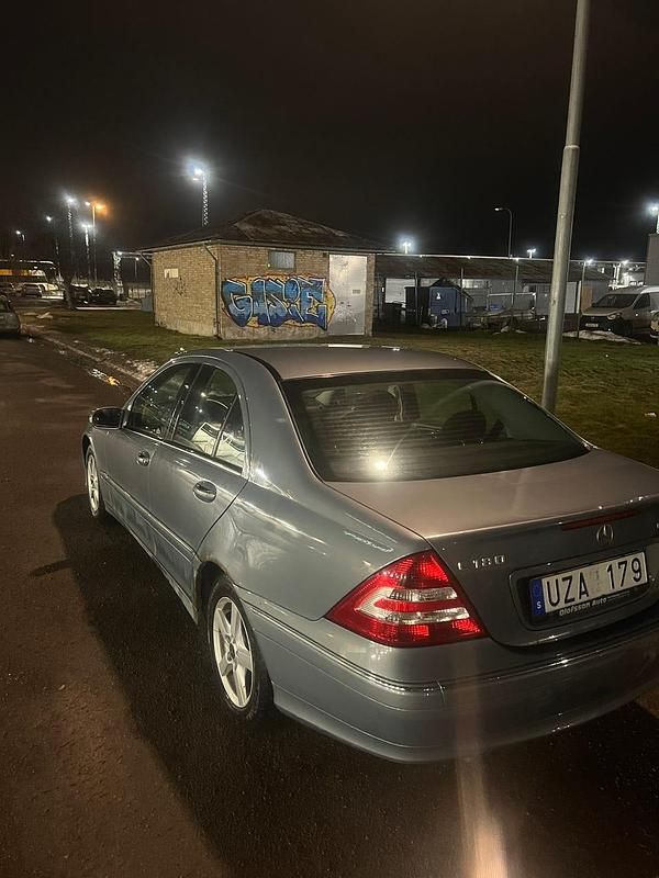 Begagnad Mercedes C180 143 HK (105 kW) 2005