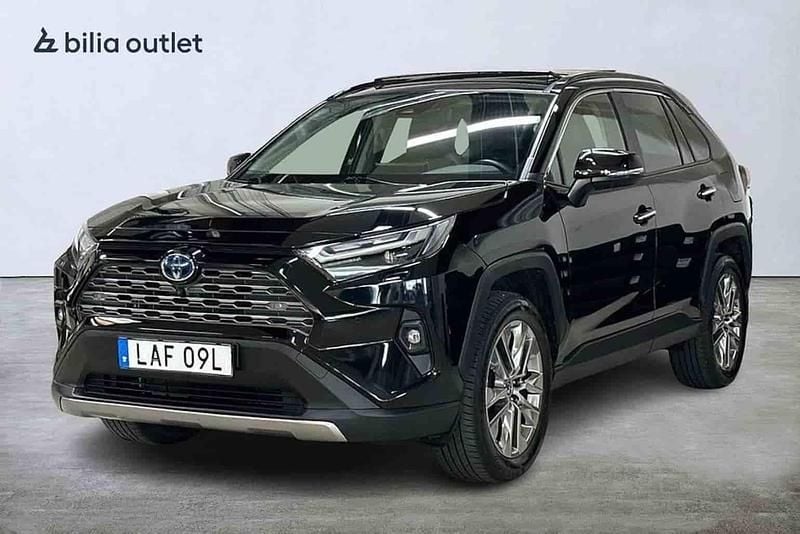 Svart Begagnad 2022 Toyota RAV4 Hybrid SUV | 409 900 kr - Bild 1/1