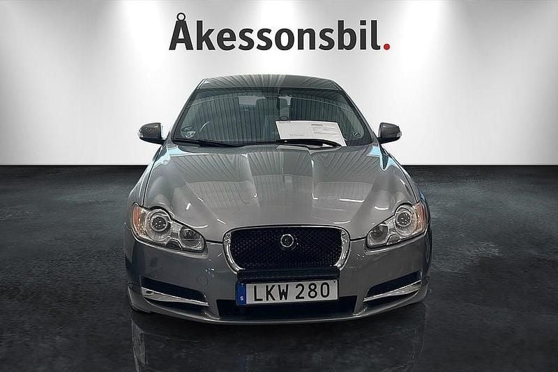 Begagnad Jaguar XF 298 HK (219 kW) 2008 Grå Sedan