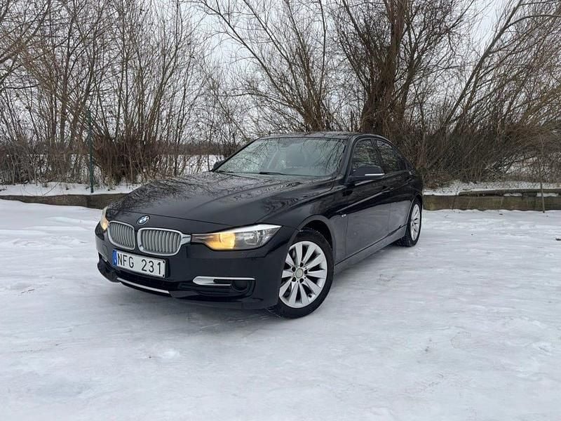 Begagnad BMW 320 184 HK (135 kW) 2012 Svart Sedan