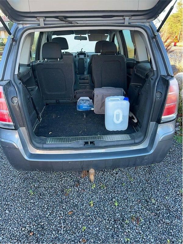 Begagnad 2007 Opel Zafira Minibuss | 28 000 kr (Bra pris) - Bild 1/4