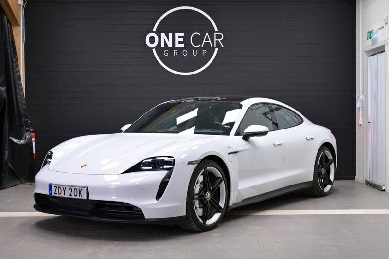 Vit Begagnad 2021 Porsche Taycan 4S Sedan | 829 800 kr (Dyr) - Bild 1/4