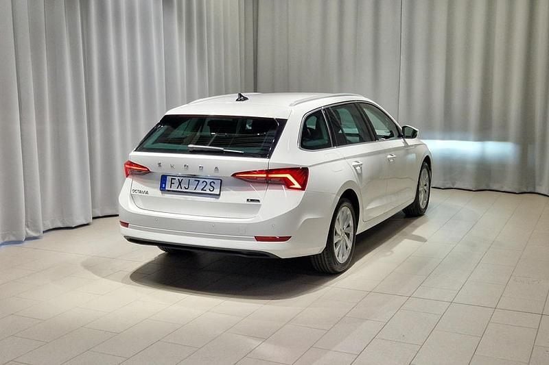 Begagnad Skoda Octavia 151 HK (111 kW) 2024 Vit Kombi