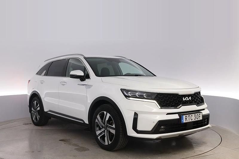 Vit Begagnad 2022 Kia Sorento SUV | 449 000 kr (Lite dyr) - Bild 1/4