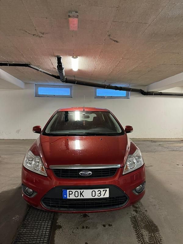 Begagnad 2010 Ford Focus Kombi | 32 000 kr (Marknadspris) - Bild 1/4