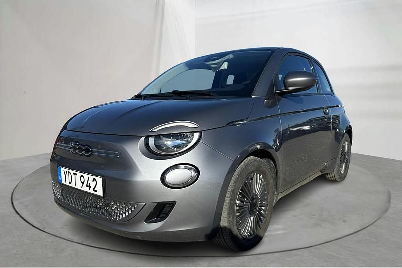 Grå Begagnad 2022 Fiat 500e | 164 900 kr - Bild 1/4