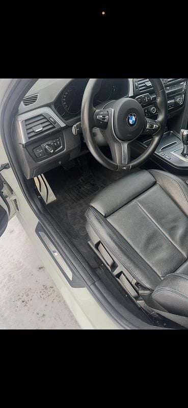 Begagnad BMW 320 184 HK (135 kW) 2019 Kombi