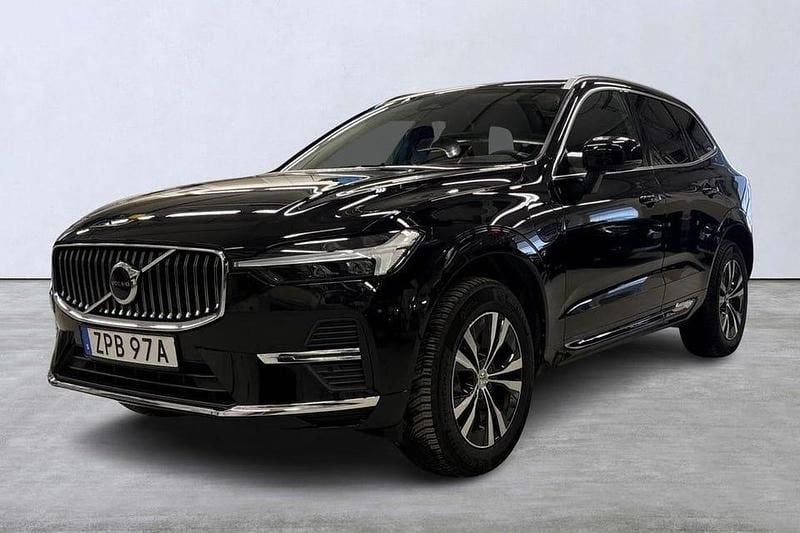 Begagnad Volvo XC60 Core 355 HK (261 kW) 2023 Svart SUV