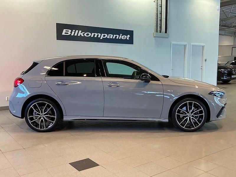 Begagnad Mercedes A250 2026 Grå