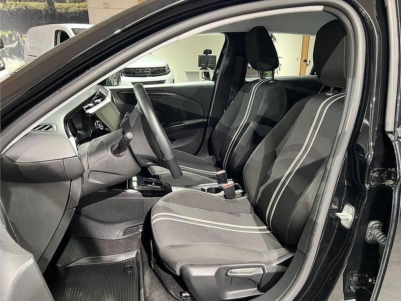 Begagnad Opel Corsa-e 100 kW (136 HK) 2022 Svart Halvkombi