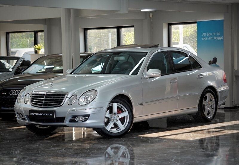 Silver Begagnad 2007 Mercedes E280 Avantgarde Sedan | 59 900 kr (Bra pris) - Bild 1/4
