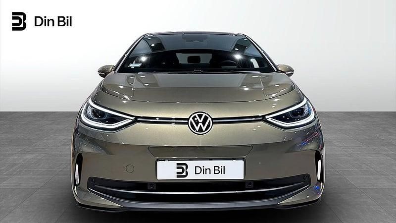 Begagnad VW ID.3 Pro Performance 150 kW (204 HK) 2024 Metallic Halvkombi