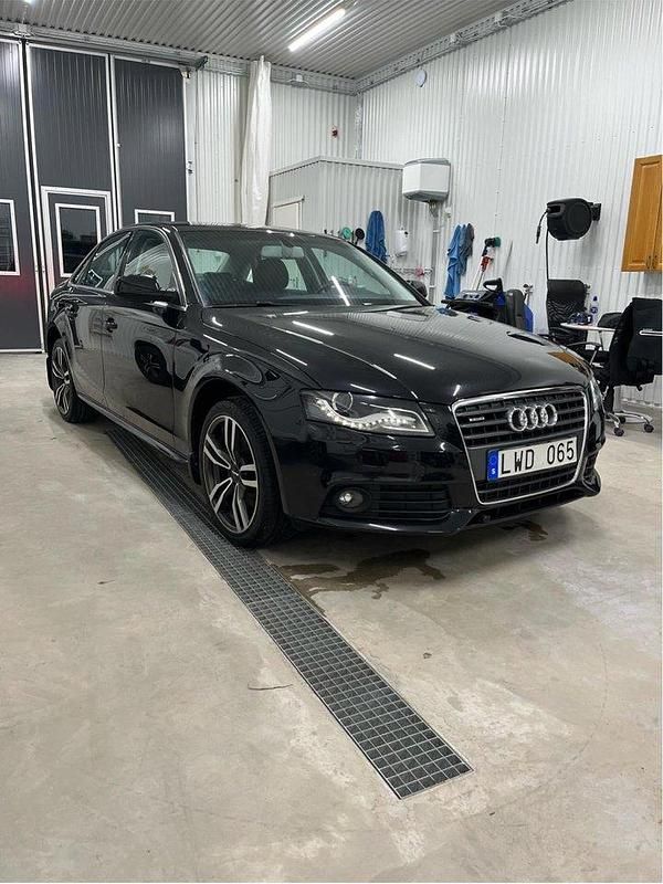 Svart Begagnad 2012 Audi A4 Sedan | 95 000 kr (Bra pris) - Bild 1/4