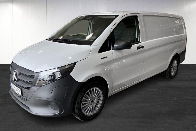 Vit (white) Ny 2025 Mercedes e-Vito Minibuss | 703 625 kr (Marknadspris) - Bild 1/4