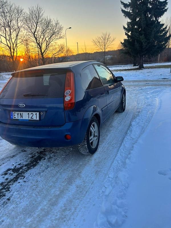 Begagnad Ford Fiesta 80 HK (58 kW) 2007 Halvkombi