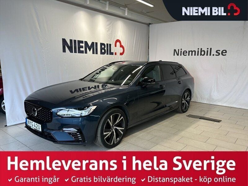 Mörkblå Begagnad 2022 Volvo V90 R-Design Kombi | 509 400 kr (Marknadspris) - Bild 1/3