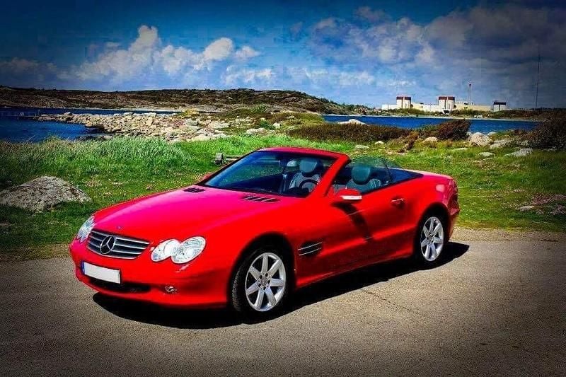 Röd Begagnad 2003 Mercedes SL500 Cab | 320 000 kr - Bild 1/4