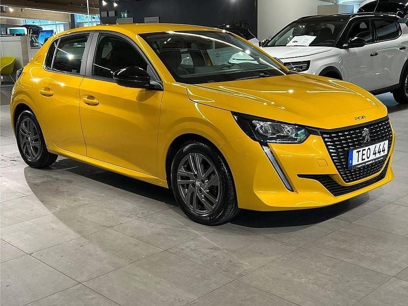 Gul Begagnad 2022 Peugeot 208 Active Halvkombi | 149 900 kr (Marknadspris) - Bild 1/4