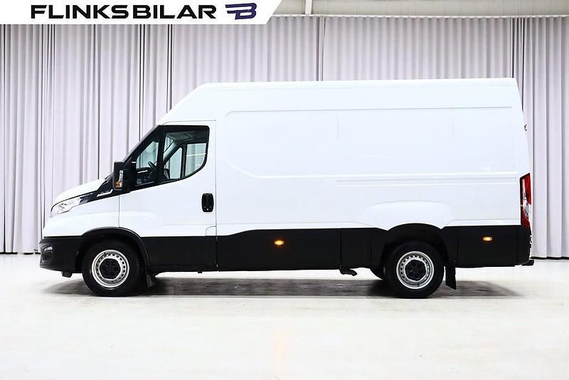 Begagnad Iveco Daily 136 HK (100 kW) 2023 Vit Van