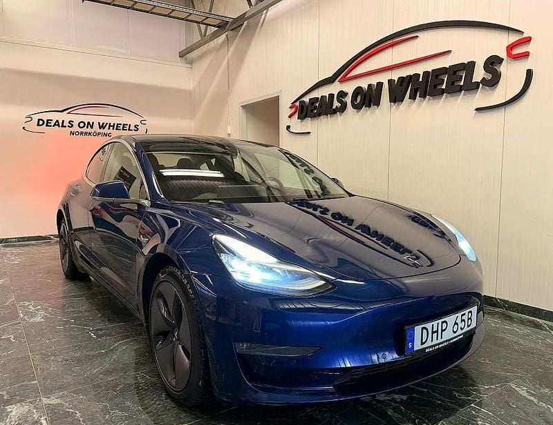 Begagnad Tesla Model 3 Long Range AWD 324 kW (441 HK) 2019 Blå Sedan