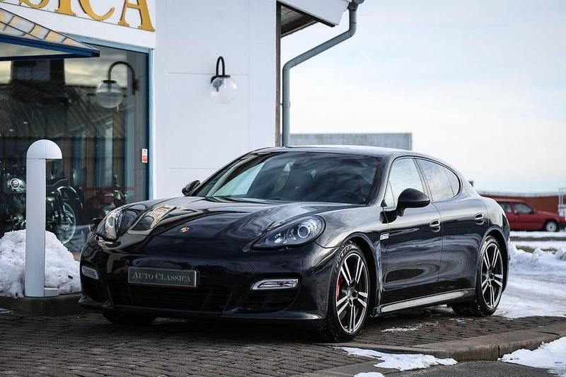Begagnad Porsche Panamera GTS 430 HK (316 kW) 2013 Svart Sedan