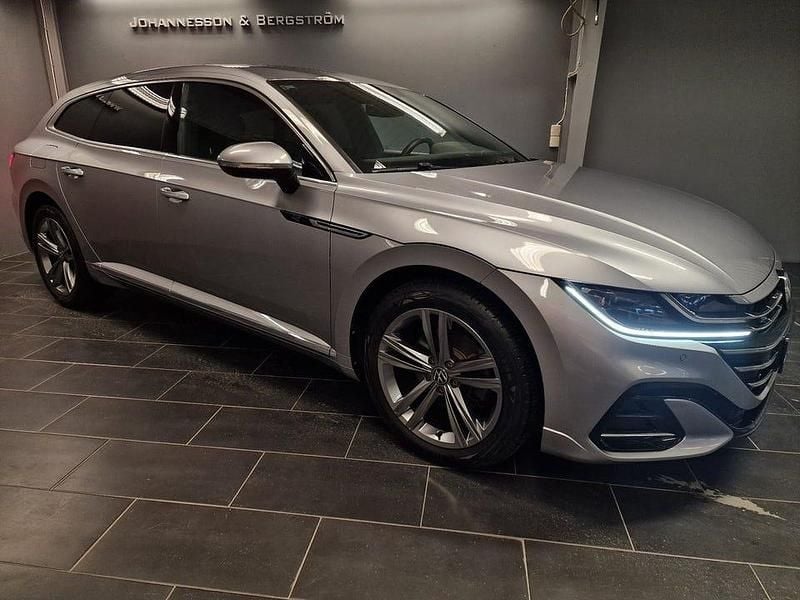 Begagnad VW Arteon R-line 218 HK (160 kW) 2021 Grå metallic Kombi