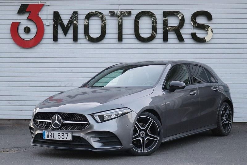 Mörkgrå Begagnad 2018 Mercedes A200 AMG Halvkombi | 227 900 kr (Marknadspris) - Bild 1/4