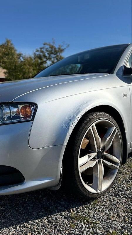 Begagnad 2005 Audi A4 Comfort Sedan | 25 000 kr (Bra pris) - Bild 1/4