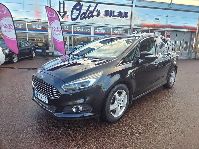 Svart Begagnad 2016 Ford S-MAX Titanium Minibuss | 164 500 kr (Marknadspris) - Bild 1/4
