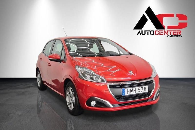 Orange Begagnad 2015 Peugeot 208 Halvkombi | 79 200 kr (Marknadspris) - Bild 1/4