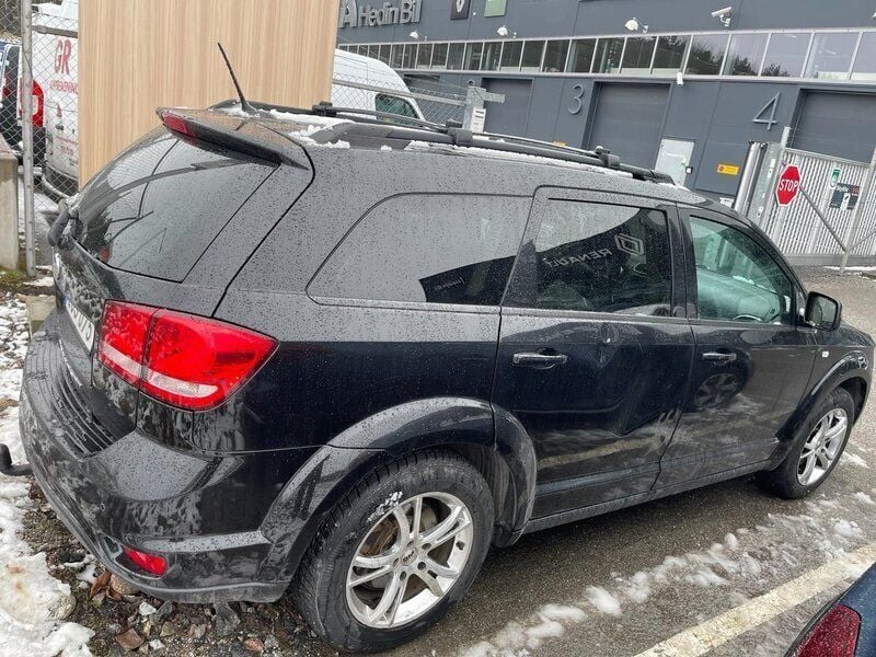 Begagnad Fiat Freemont 170 HK (125 kW) 2014 Svart SUV