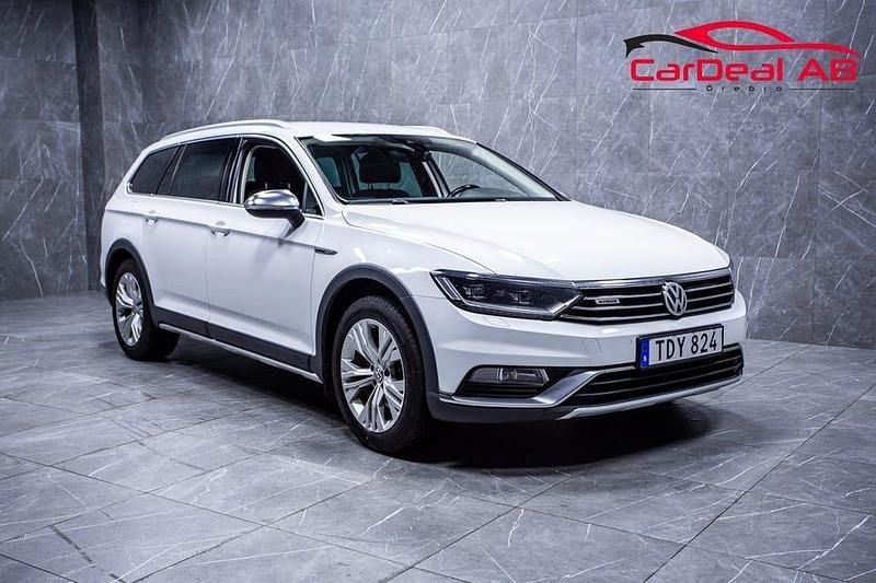 Begagnad VW Passat Alltrack 190 HK (139 kW) 2017 Vit Kombi