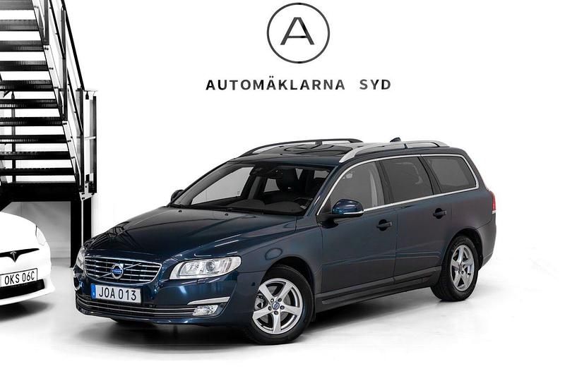 Mörkblå (blå) Begagnad 2015 Volvo V70 Summum Kombi | 149 900 kr (Lite dyr) - Bild 1/4