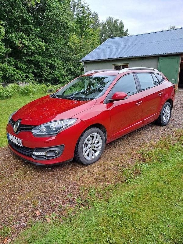 Röd Begagnad 2014 Renault Mégane GrandTour Kombi | 47 000 kr (Marknadspris) - Bild 1/4