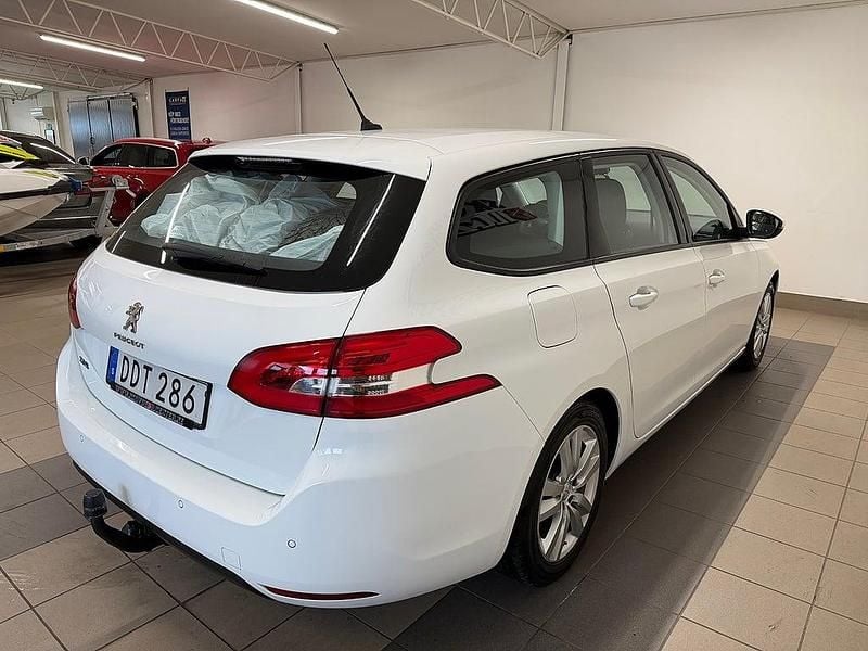 Begagnad Peugeot 308 SW 131 HK (96 kW) 2017 Okänd Kombi