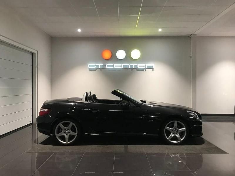 Begagnad Mercedes SLK350 AMG 306 HK (225 kW) 2011 Svart (svartmetallic/svart läder) Cab