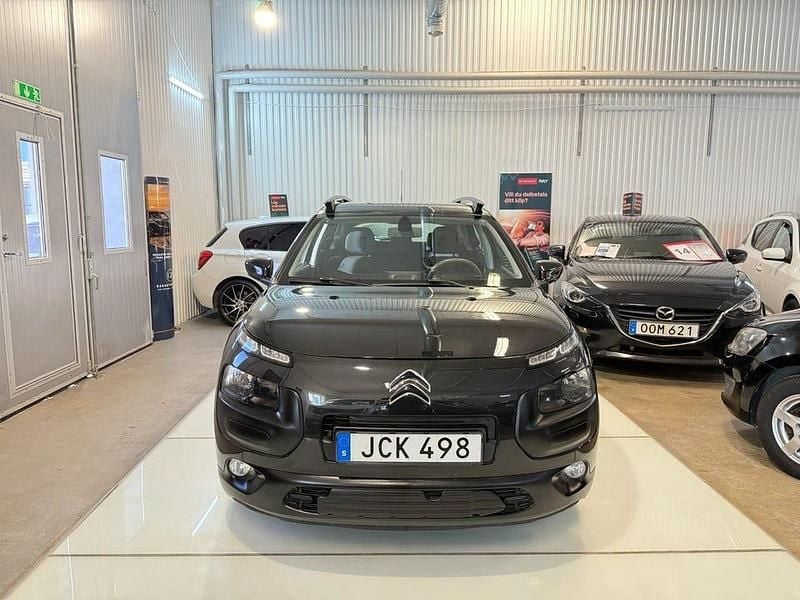 Begagnad Citroën C4 Cactus 82 HK (60 kW) 2016 Svart Halvkombi