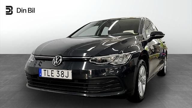 Grå Begagnad 2022 VW Golf VIII Life Kombi | 249 900 kr (Marknadspris) - Bild 1/4
