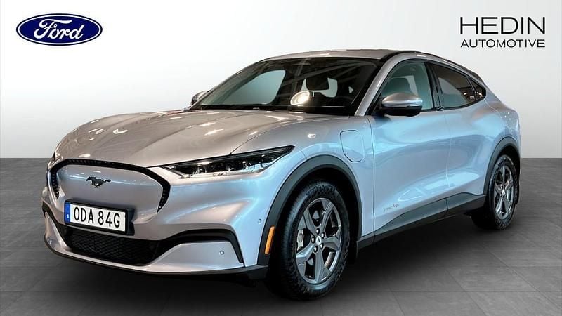 Grå (silver) Begagnad 2022 Ford Mustang Mach-E ST SUV | 339 900 kr (Marknadspris) - Bild 1/4