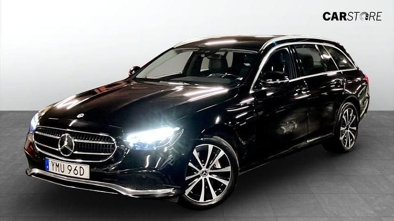 Svart Begagnad 2023 Mercedes 300 Kombi | 329 900 kr - Bild 1/4