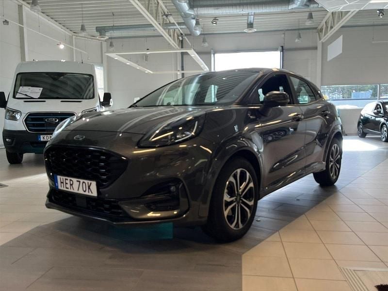 Grå Begagnad 2022 Ford Puma ST-Line SUV | 224 800 kr (Marknadspris) - Bild 1/2