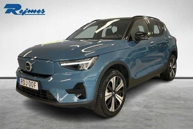Blå (fjord blue metallic) Begagnad 2022 Volvo XC40 Core SUV | 329 900 kr - Bild 1/4