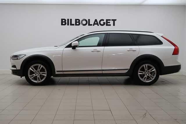 Begagnad Volvo V90 CC Business Edition 190 HK (139 kW) 2017 Vit Kombi